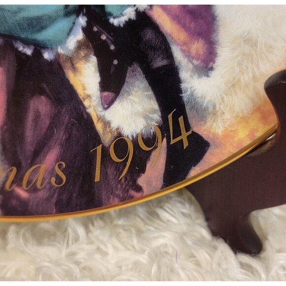 Vintage Avon Collector Plate "The Wonder of Christmas" - Picture 9 of 12